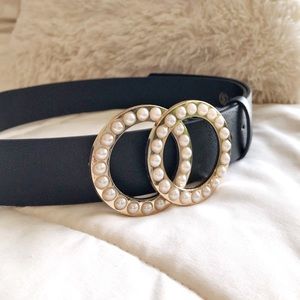 Black Double Circle Belt w/ Pearl Detail